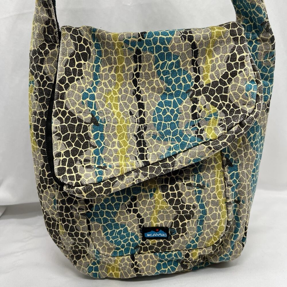 KAVU Crossbody Mini Keeper Adjustable Strap Bag Purse Snakeskin Giraffe pattern